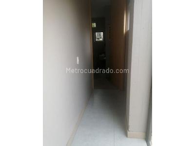 Casa de 5 alcobas en venta en Norte, Bogotá, 386 m² · foto 10 de 17
