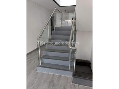 Casa de 5 alcobas en venta en Norte, Bogotá, 386 m² · foto 4 de 17