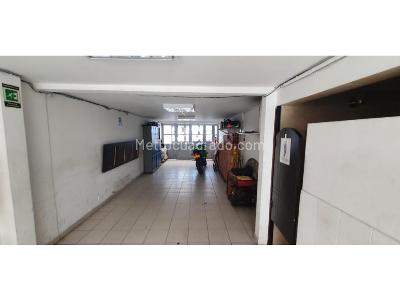 Casa de 5 alcobas en venta en Modelia, Bogotá, 340 m² · foto 2 de 20