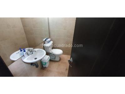 Casa de 5 alcobas en venta en Modelia, Bogotá, 340 m² · foto 16 de 20