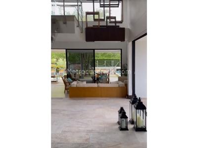 Casa de 5 alcobas en venta en Norte, Ibagué, 581 m² · foto 3 de 17