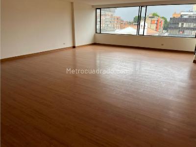 Apartamento de 3 alcobas en venta en Santa Barbara, Bogotá, 233 m² · foto 3 de 20