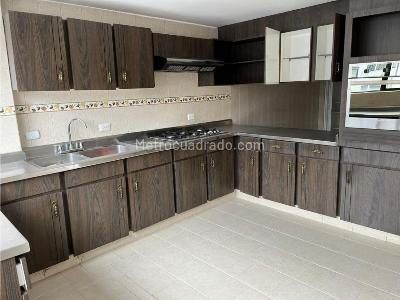 Apartamento de 3 alcobas en venta en Santa Barbara, Bogotá, 233 m² · foto 5 de 20