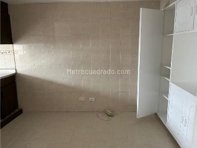 Apartamento de 3 alcobas en venta en Santa Barbara, Bogotá, 233 m² · foto 8 de 20