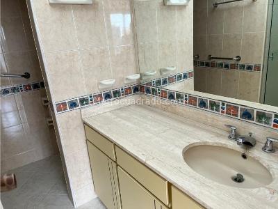 Apartamento de 3 alcobas en venta en Santa Barbara, Bogotá, 233 m² · foto 11 de 20