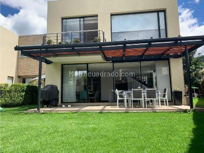 Casa de 3 alcobas en venta en Norte, Cajicá, 217 m² · foto 2 de 19