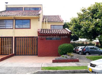 Casa de 5 alcobas en venta en Entre Rios, Bogotá, 325 m² · foto 18 de 19