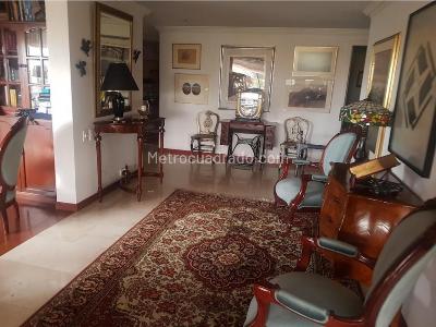 Apartamento de 3 alcobas en venta en El Refugio, Bogotá, 314 m² · foto 3 de 20