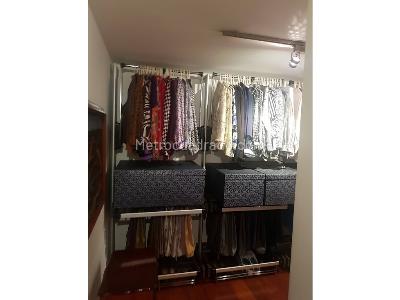 Apartamento de 3 alcobas en venta en El Refugio, Bogotá, 314 m² · foto 16 de 20