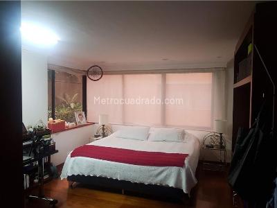 Apartamento de 3 alcobas en venta en El Refugio, Bogotá, 314 m² · foto 18 de 20