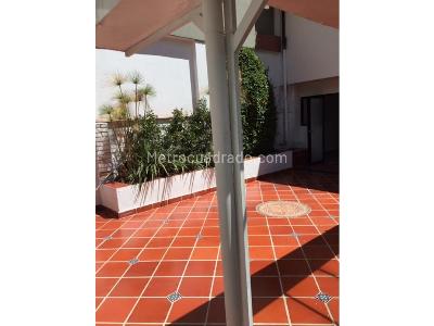 Casa de 5 alcobas en venta en Santa Barbara, Bogotá, 220 m² · foto 18 de 20
