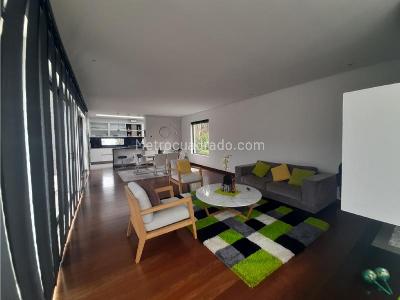 Casa de 3 alcobas en venta en Norte, La Calera, 332 m² · foto 2 de 8