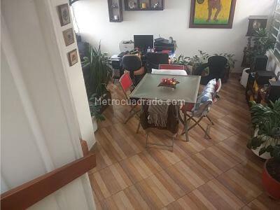 Casa de 5 alcobas en venta en Centro, Bogotá, 196 m² · foto 9 de 20