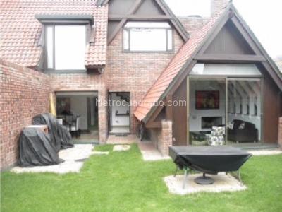 Casa de 3 alcobas en venta en Norte, Bogotá, 258 m² · foto 12 de 20