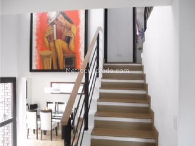 Casa de 3 alcobas en venta en Norte, Bogotá, 258 m² · foto 17 de 20