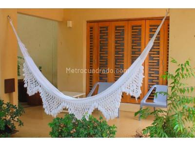 Casa de 4 alcobas en venta en Norte, Girardot, 387 m² · foto 2 de 6