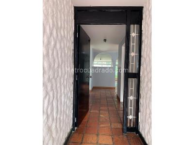 Casa en venta en Santa Paula, Bogotá · foto 2 de 20