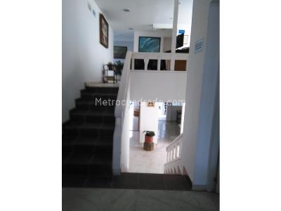 Casa en venta en Santa Barbara, Bogotá · foto 2 de 17