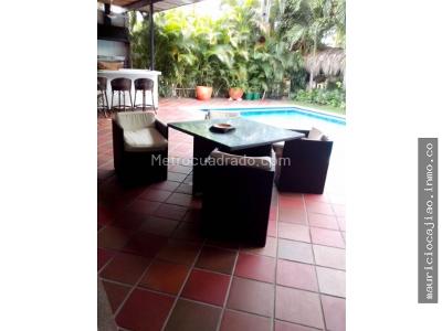 Casa de 4 alcobas en venta en Norte, Girardot, 370 m² · foto 2 de 16