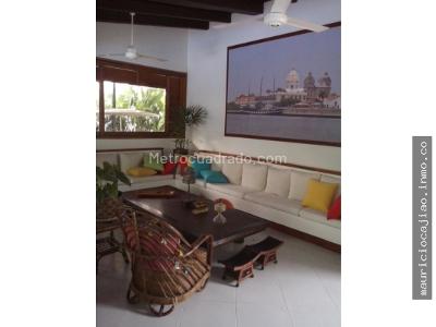 Casa de 4 alcobas en venta en Norte, Girardot, 370 m² · foto 4 de 16