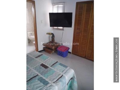Casa de 4 alcobas en venta en Norte, Girardot, 370 m² · foto 10 de 16