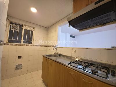 Apartamento de 3 alcobas en venta en Parque Salitre, Bogotá, 53 m² · foto 3 de 13