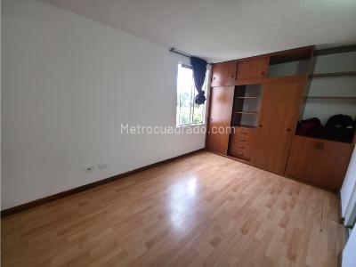 Apartamento de 3 alcobas en venta en Parque Salitre, Bogotá, 53 m² · foto 4 de 13