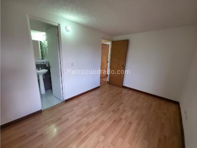 Apartamento de 3 alcobas en venta en Parque Salitre, Bogotá, 53 m² · foto 7 de 13