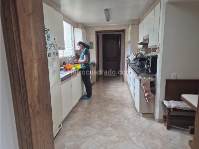 Apartamento en venta en Los Rosales, Bogotá · foto 9 de 19