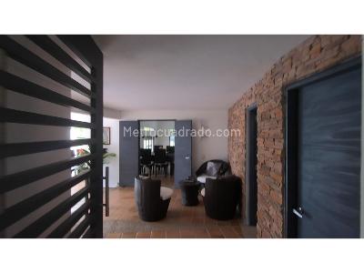 Casa de 4 alcobas en venta en Puerto Peñalisa, Girardot, 1268 m² · foto 4 de 16