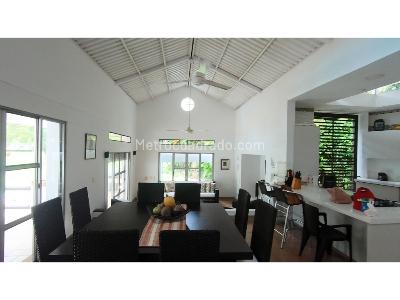 Casa de 4 alcobas en venta en Puerto Peñalisa, Girardot, 1268 m² · foto 6 de 16