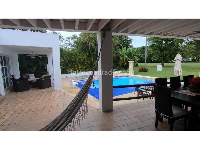 Casa de 4 alcobas en venta en Puerto Peñalisa, Girardot, 1268 m² · foto 7 de 16