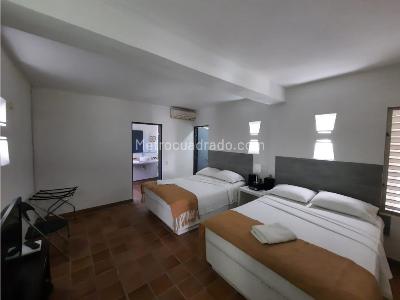 Casa de 4 alcobas en venta en Puerto Peñalisa, Girardot, 1268 m² · foto 11 de 16