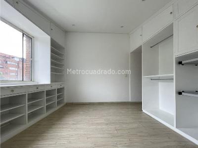 Apartamento de 2 alcobas en venta en Santa Barbara, Bogotá, 65 m² · foto 3 de 11