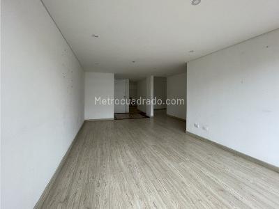 Apartamento de 2 alcobas en venta en Santa Barbara, Bogotá, 65 m² · foto 5 de 11