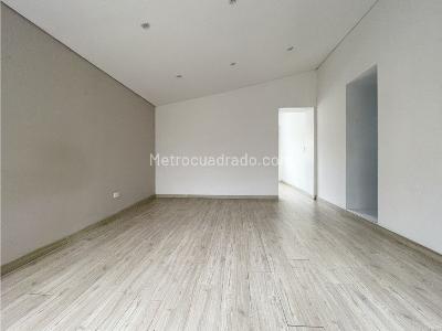 Apartamento de 2 alcobas en venta en Santa Barbara, Bogotá, 65 m² · foto 8 de 11