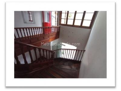 Casa de 5 alcobas en venta en Pardo Rubio, Bogotá, 968 m² · foto 12 de 15