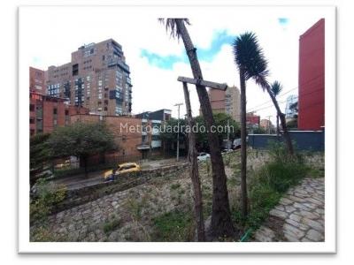 Casa de 5 alcobas en venta en Pardo Rubio, Bogotá, 968 m² · foto 2 de 15