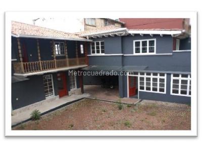 Casa de 5 alcobas en venta en Pardo Rubio, Bogotá, 968 m² · foto 4 de 15