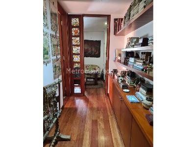 Apartamento de 2 alcobas en venta en Chico Reservado, Bogotá, 200 m² · foto 4 de 20