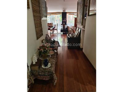 Apartamento de 2 alcobas en venta en Chico Reservado, Bogotá, 200 m² · foto 8 de 20