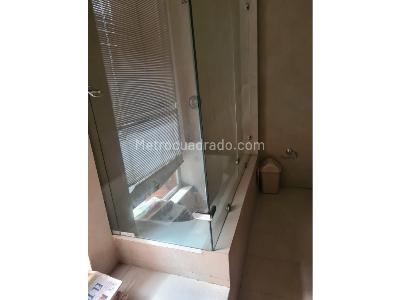 Apartamento de 2 alcobas en venta en Chico Reservado, Bogotá, 200 m² · foto 19 de 20
