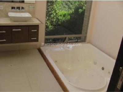 Casa de 3 alcobas en arriendo en Sindamanoy, Chía, 573 m² · foto 12 de 20