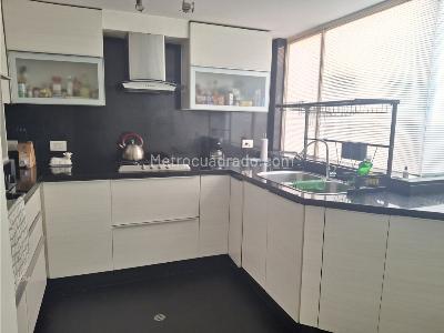 Apartamento de 3 alcobas en arriendo en Antiguo Country, Bogotá, 207 m² · foto 9 de 16