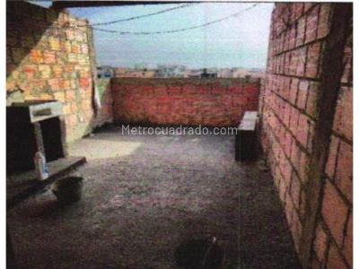 Apartamento de 2 alcobas en venta en Puente Aranda, Bogotá, 150 m² · foto 2 de 2