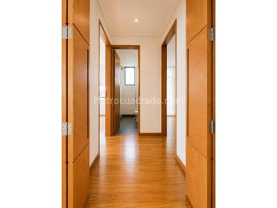 Apartamento de 3 alcobas en arriendo en Chico, Bogotá, 160 m² · foto 3 de 6