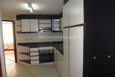 Apartamento de 3 alcobas en arriendo en Cedritos, Bogotá, 90 m² · foto 14 de 18