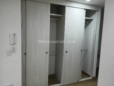 Apartaestudio en venta en La Candelaria, Bogotá, 28 m² · foto 4 de 13