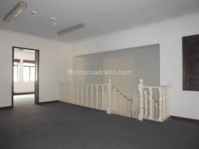 Casa de 5 alcobas en venta en Quinta Camacho, Bogotá, 626 m² · foto 4 de 20
