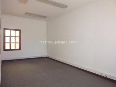 Casa de 5 alcobas en venta en Quinta Camacho, Bogotá, 626 m² · foto 7 de 20